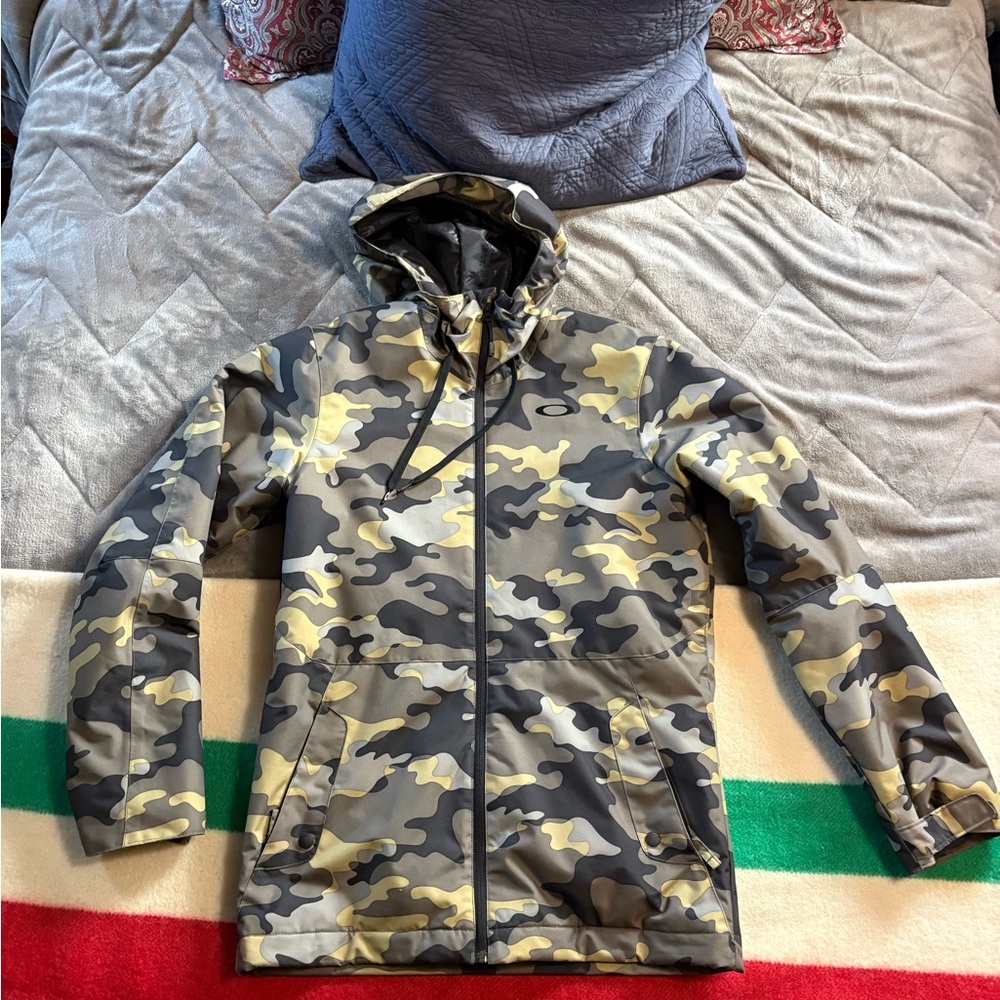 Camouflage Oakley Ski/Snowboard Hooded Jacket